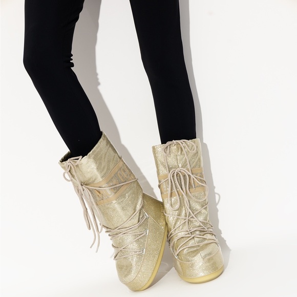 Glitter Moon Boot - Picture 1 of 16